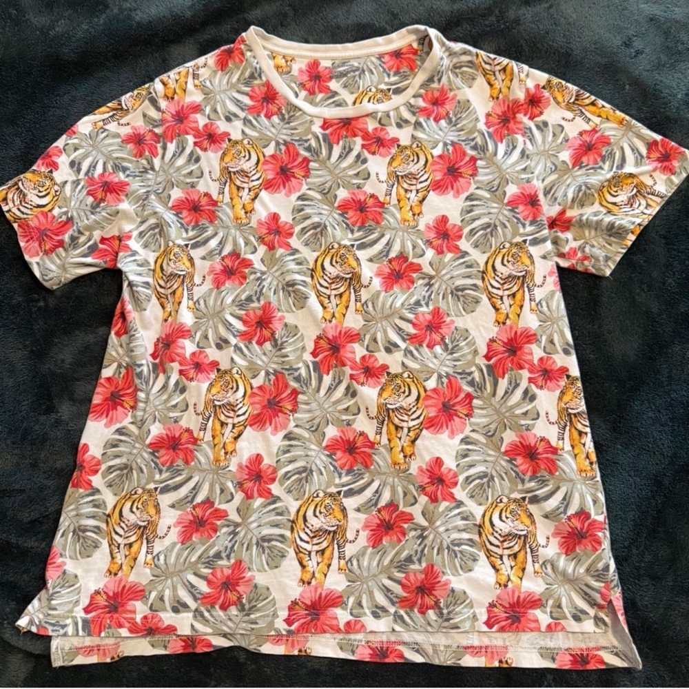 No Boundaries Tiger and Floral Print Tee - Red, Gray, Yellow